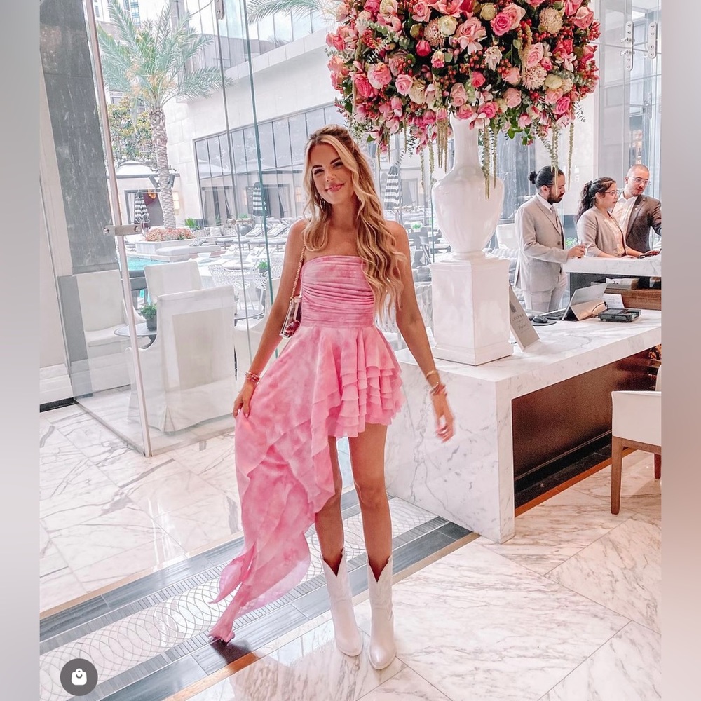 Tulum Dress in Baby Pink
Bronx and Banco